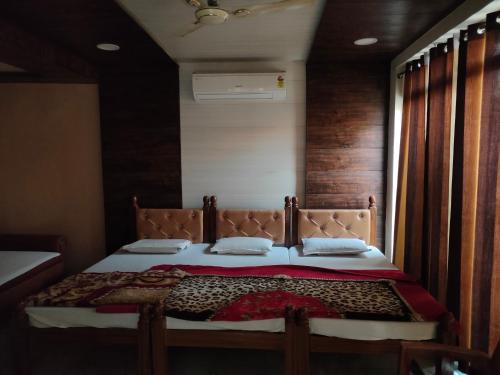 Subhadra guest house — 4-Star Luxury Hotel in Mathura, India