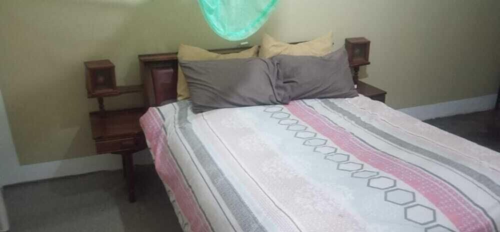 Hwedza sunshine inn in Unknown City, Zimbabwe