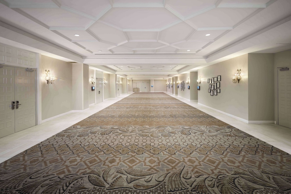 DoubleTree by Hilton Austin - photo 45