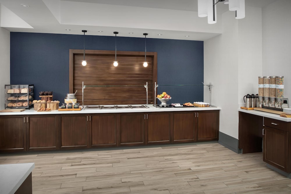 Hilton Garden Inn Portsmouth Downtown - photo 31