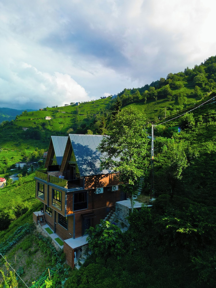Valent Suit Bungalov in Ardesen, Turkey