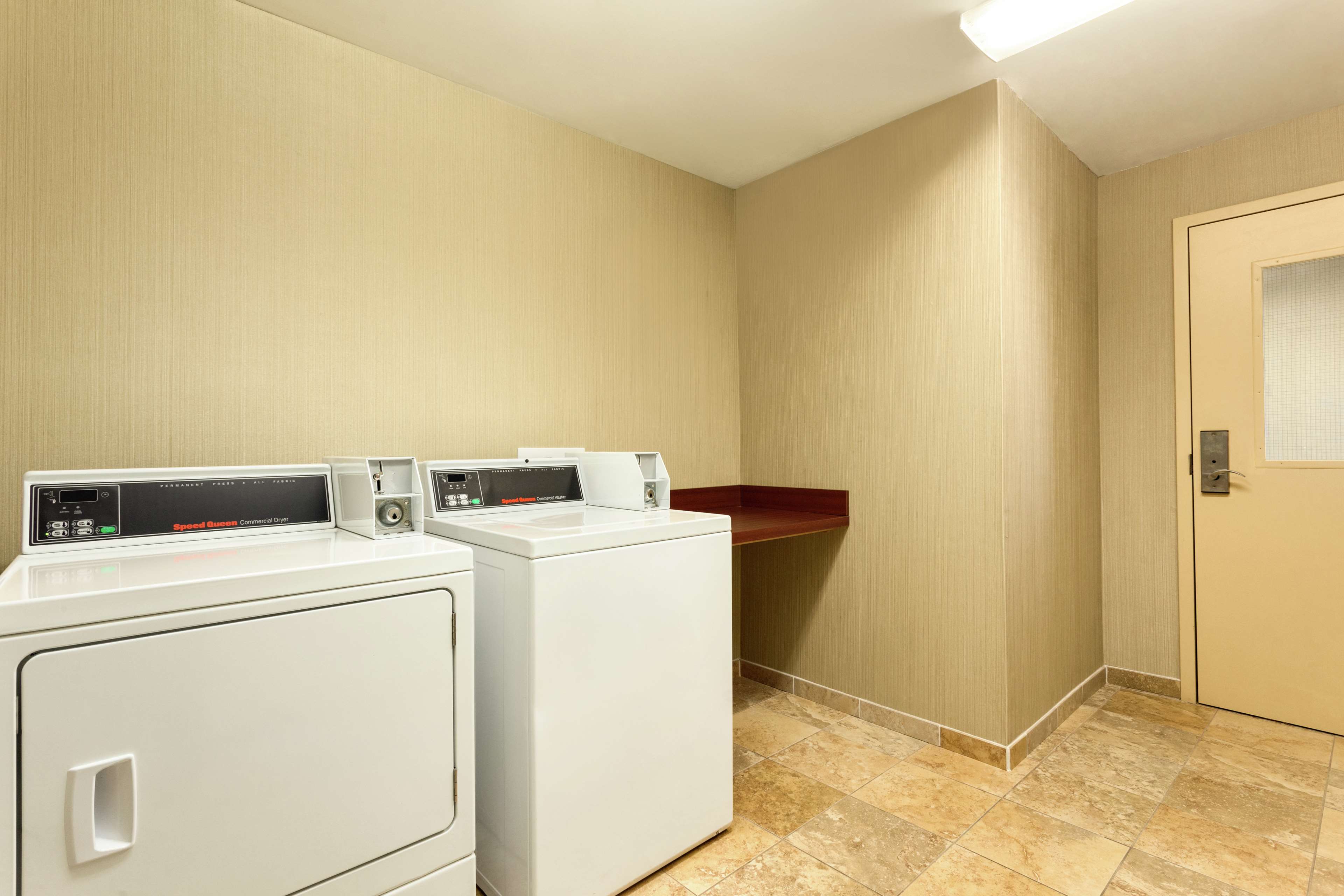 Hampton Inn & Suites Prattville - photo 16