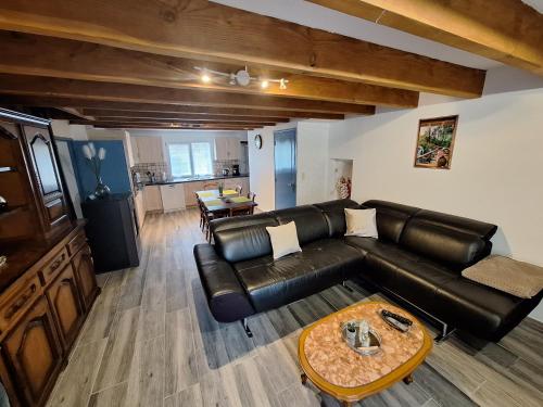 Chez Loulou du Linas Bugarach - carbon neutral hotel in Unknown City