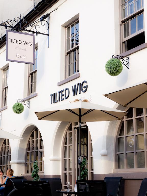 Tilted Wig in Warwick, United Kingdom