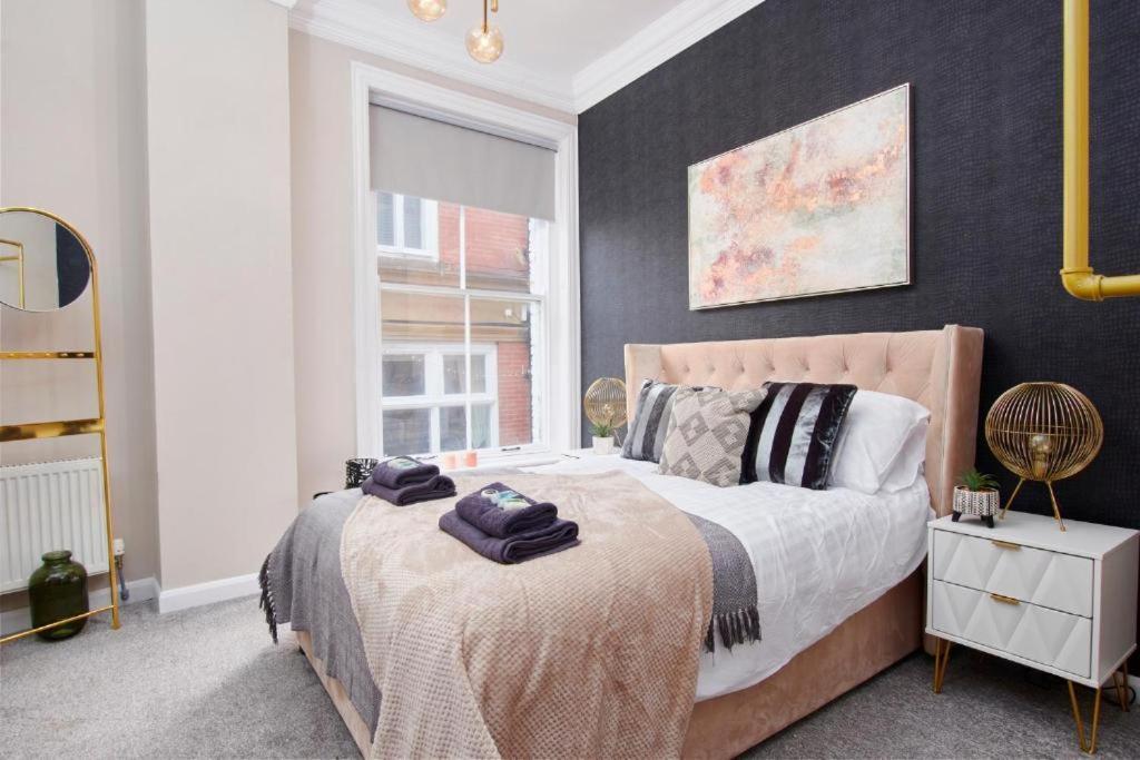 30 percent off The Exquisite Gems of Whitby Garden Terrace