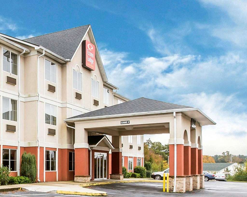 Econo Lodge Inn and Suites Douglasville GA - featured photo