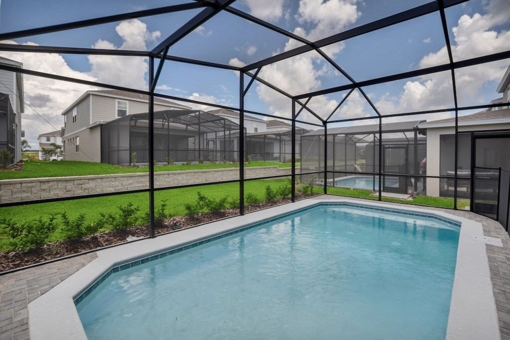 5 Bed With Fantastic Game Room In Fun Resort 5 Bedroom Townhouse by RedAwning - photo 31