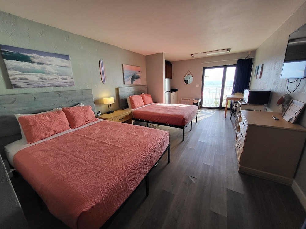 Beachside Hotel - photo 30