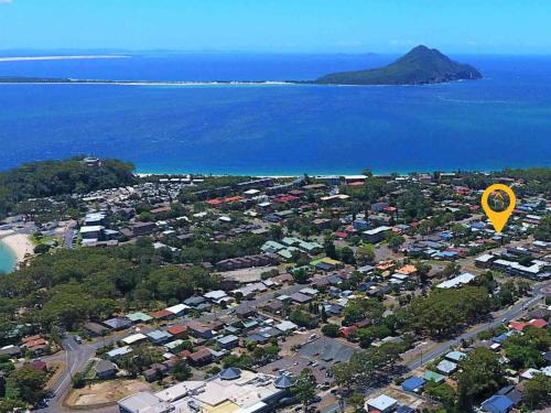 Little Beach Beauty 38A Achilles Street — 4-Star Luxury Hotel in Nelson Bay, Australia