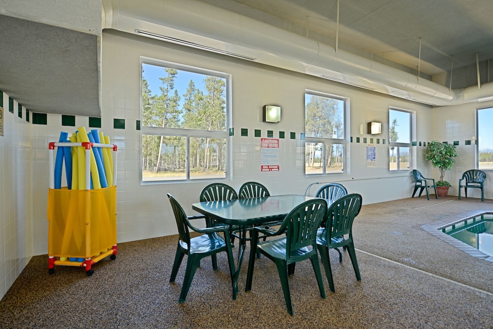 Yellowstone Westgate Hotel - photo 23