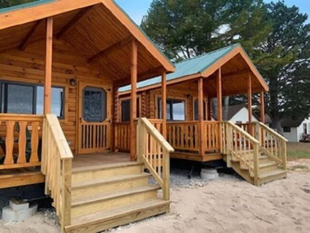 Waterfront Inn Mackinaw City - photo 7