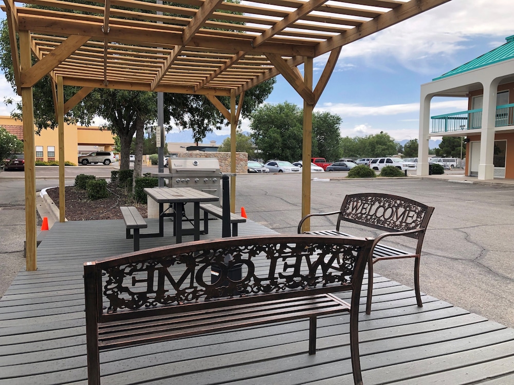 Days Inn by Wyndham Las Cruces - photo 34