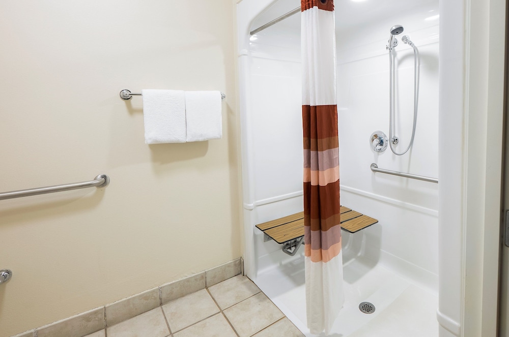 Red Roof Inn Detroit Warren - photo 17