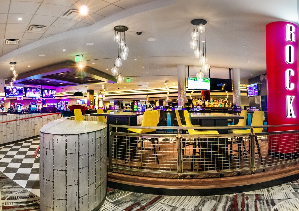 Hollywood Casino at Greektown - photo 20