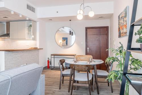 1BDR Apartment I Close To Metro I Marina Diamond 4 — 4-Star Luxury Hotel in Dubai, United Arab Emirates