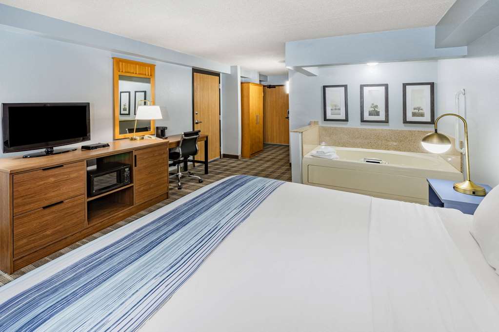 AmericInn by Wyndham Sayre - photo 15