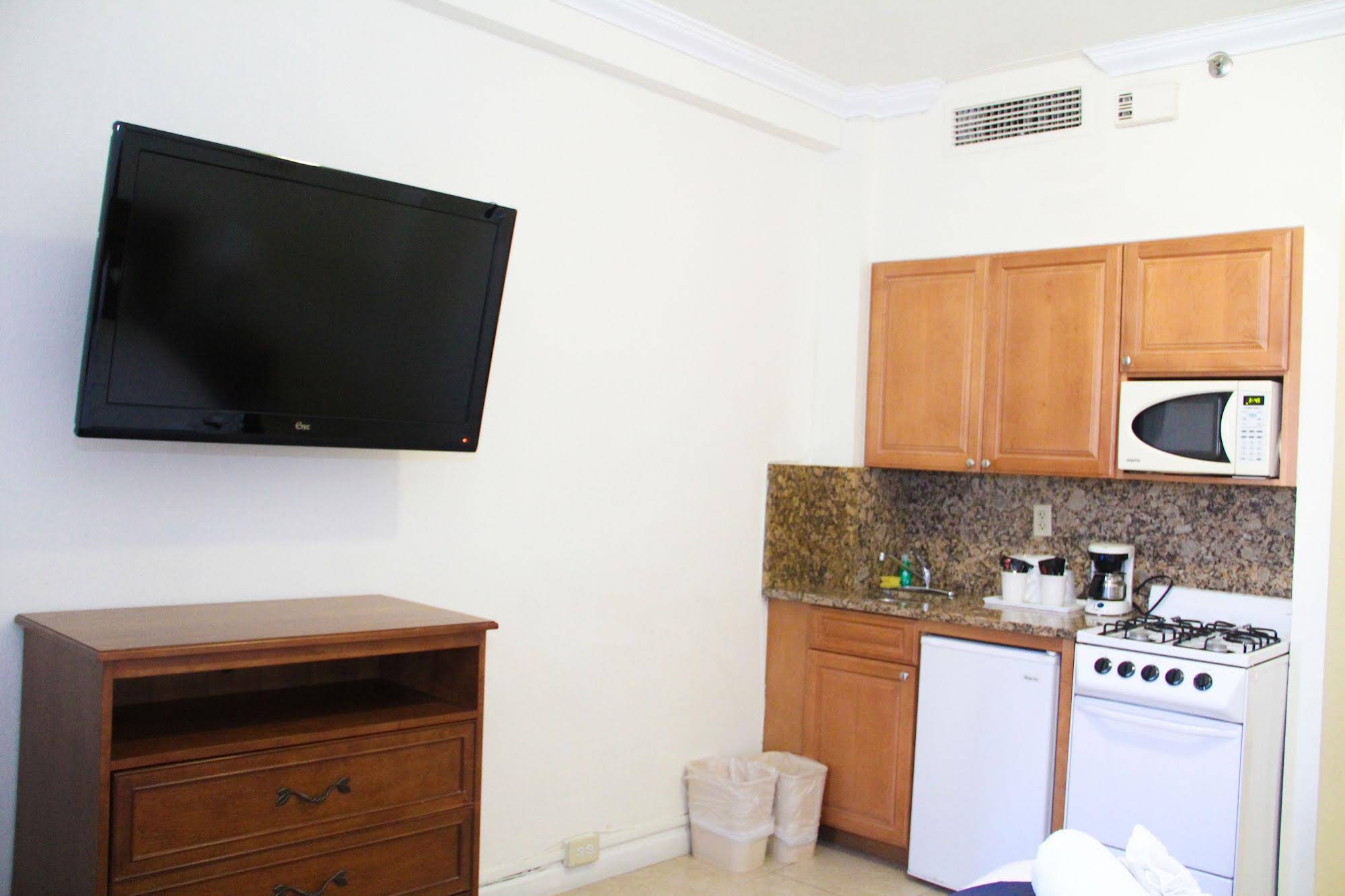 The Hollywood Beach Resort by RevMBE Consulting - photo 22