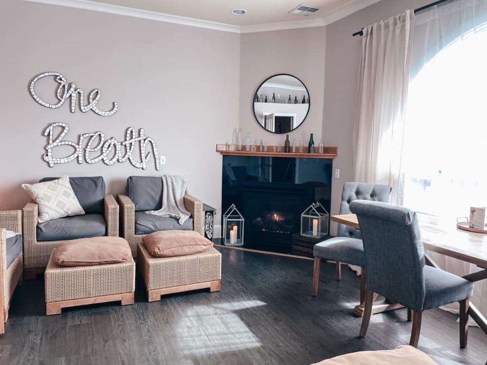 Majestic Inn & Spa - photo 20