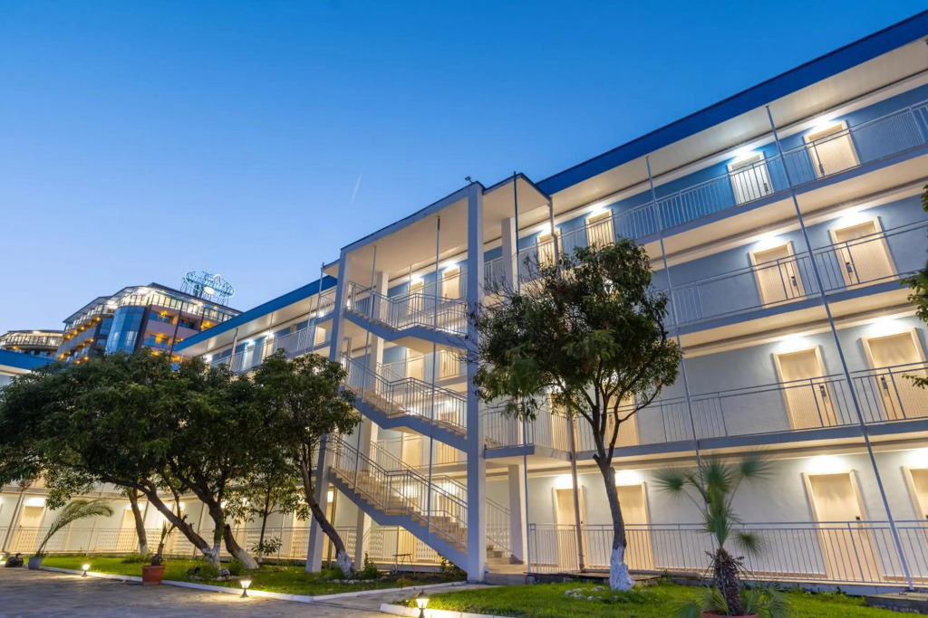 MPM Hotel Azurro - carbon neutral hotel in Nesebar