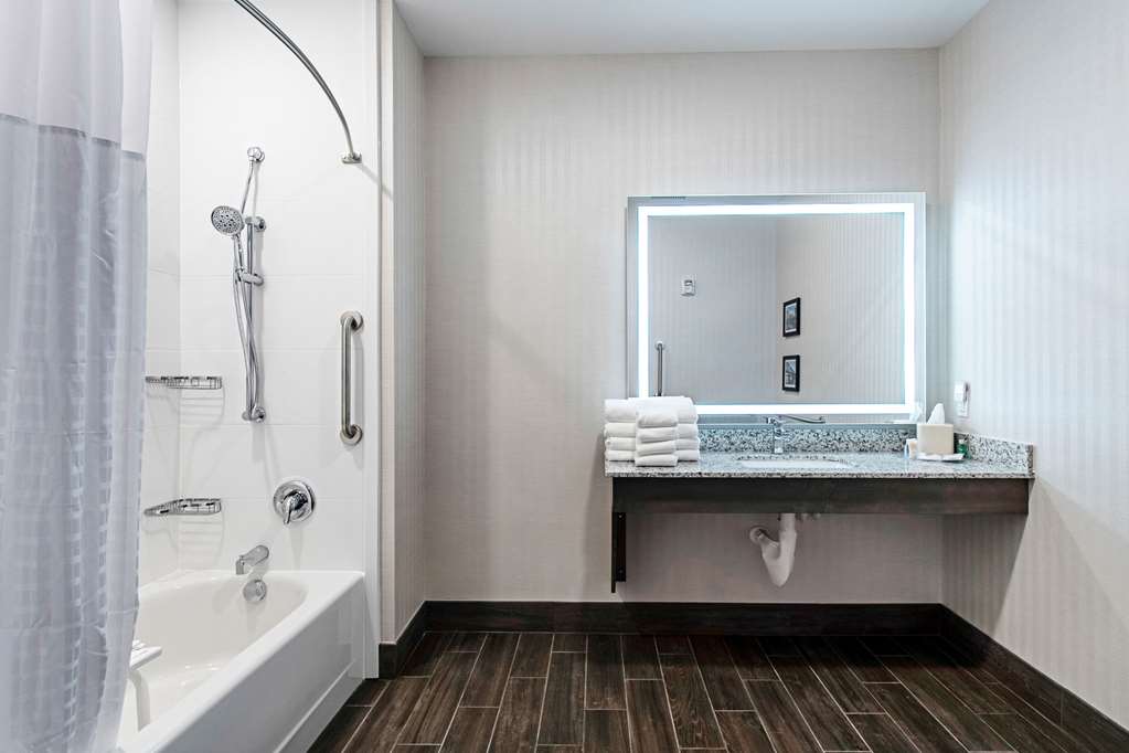Comfort Suites Grove City Columbus South - photo 24