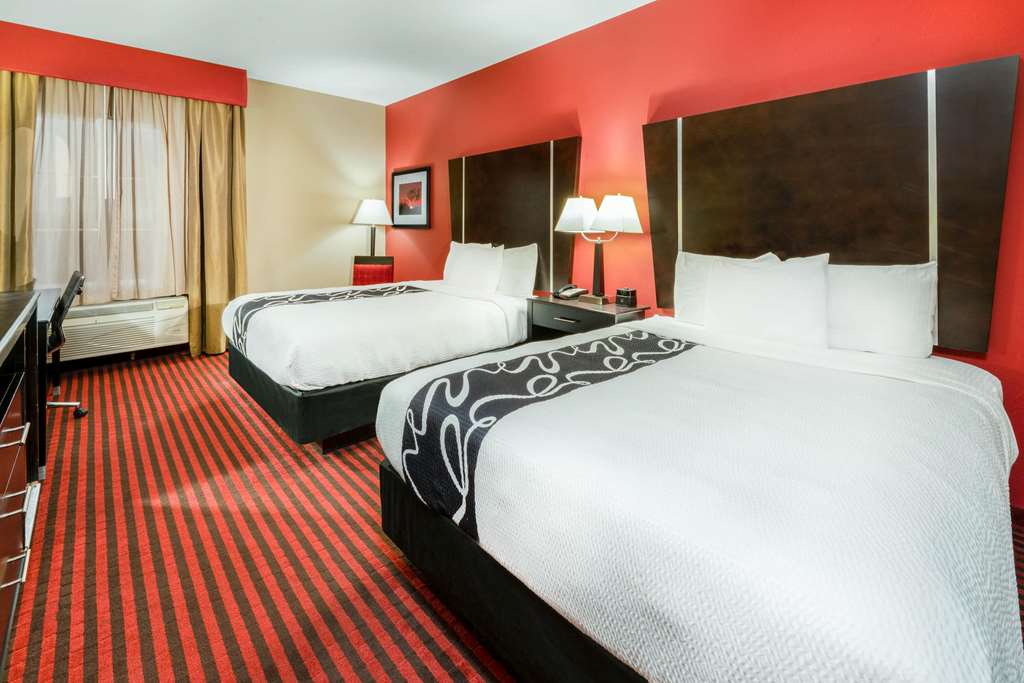 La Quinta Inn & Suites by Wyndham Boutte - photo 16