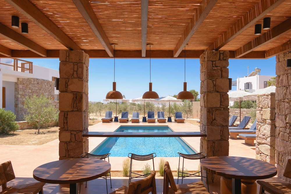 ROOTS Nature Living Milos in Adamas, Greece