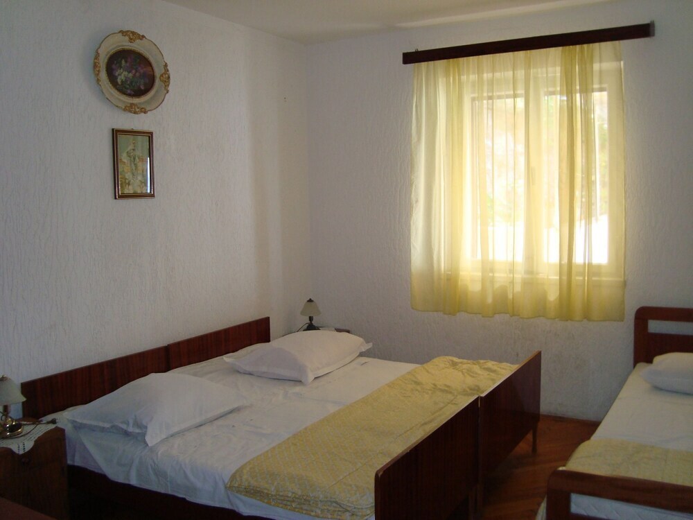 Stric 10 m From Beach A1 — Dugi Rat — photo 3