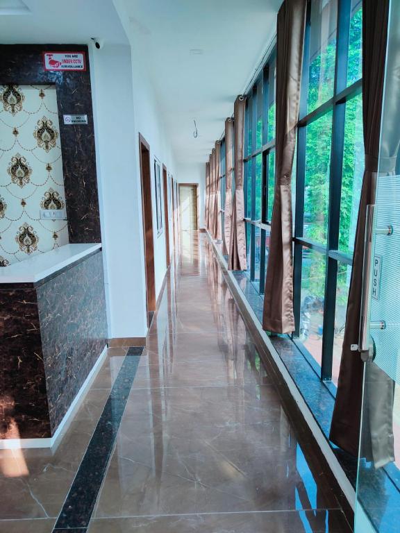 Hotel Rest and Leaf — Anand — photo 4