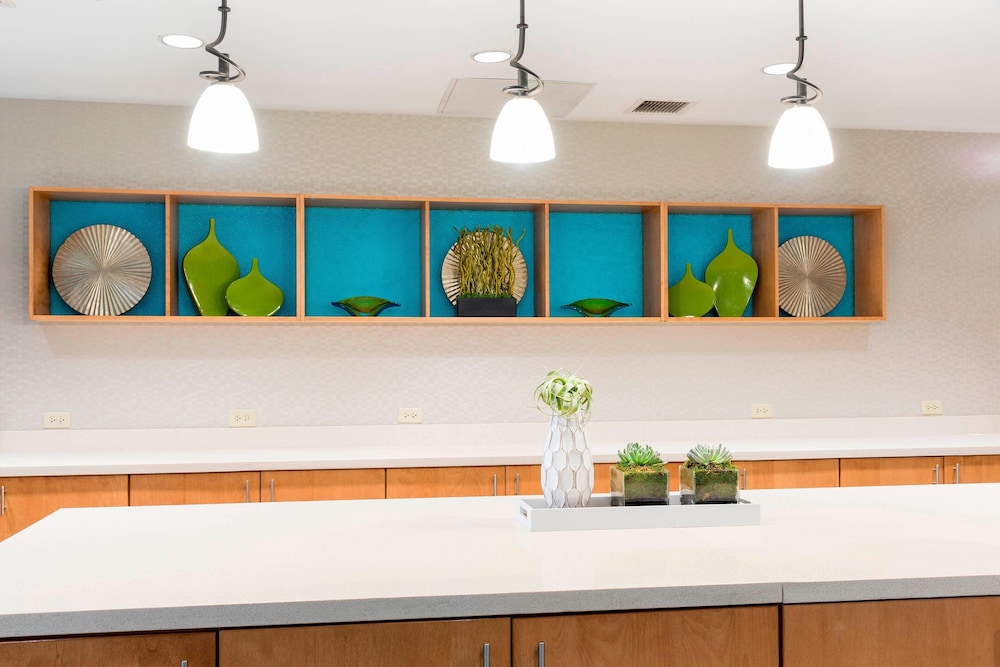 SpringHill Suites Chicago O'Hare by Marriott - photo 36