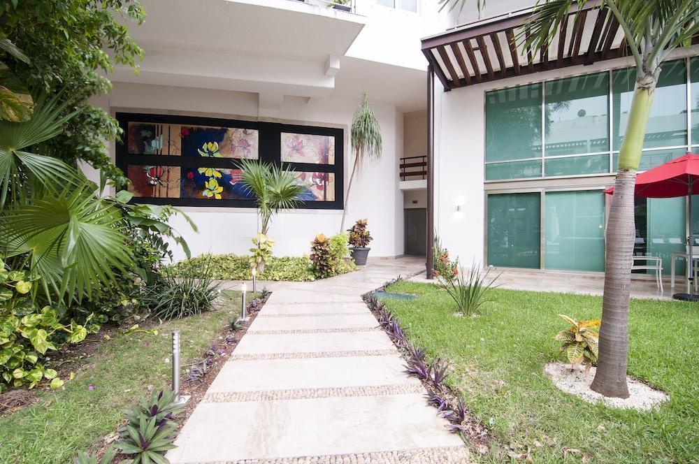 Vía 38 Realty — 4-Star Luxury Hotel in Playa Del Carmen, Mexico