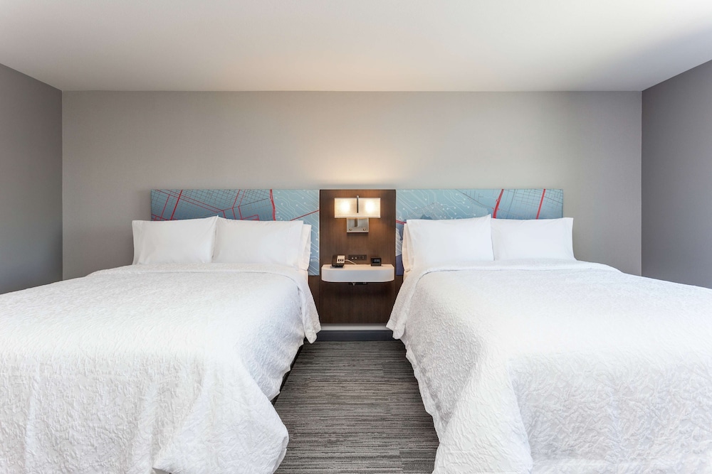 Hampton Inn Oakland Downtown City Center - photo 9
