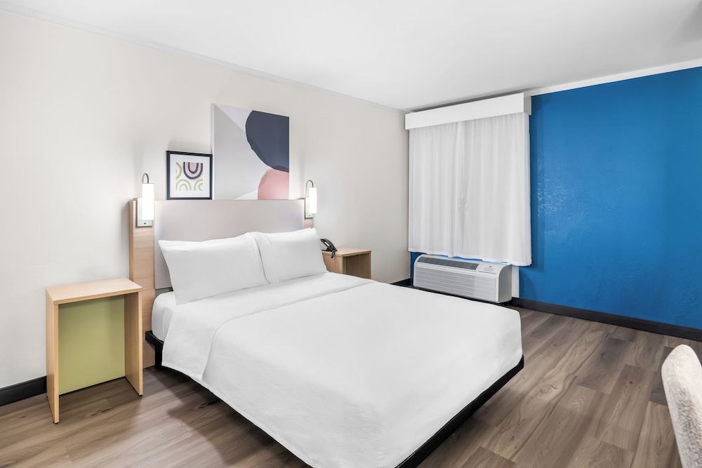 Spark by Hilton Roanoke Civic Center - photo 16