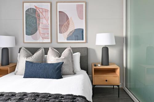 Yaya Modern Apartment with City Ocean & Mountain views