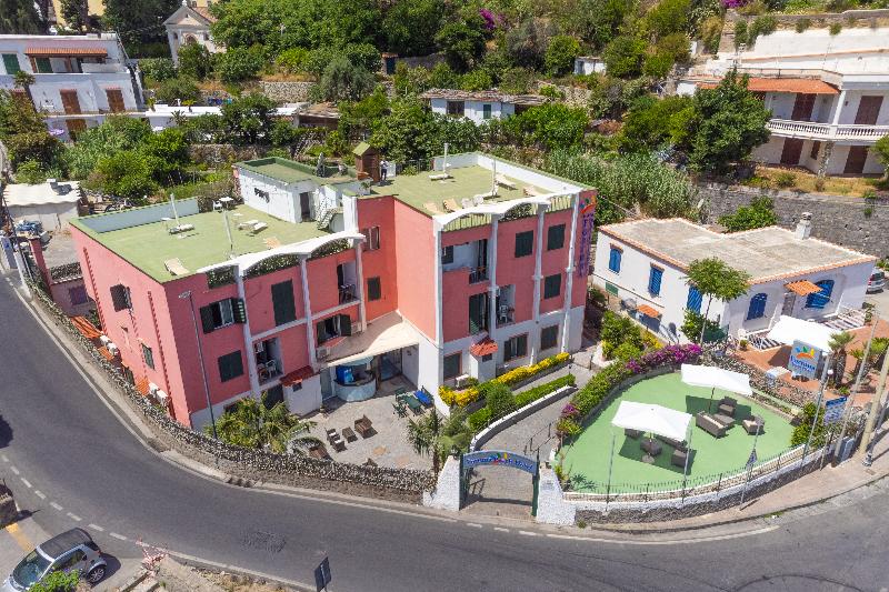 Fortuna Beach Hotel — hotel in Lacco Ameno