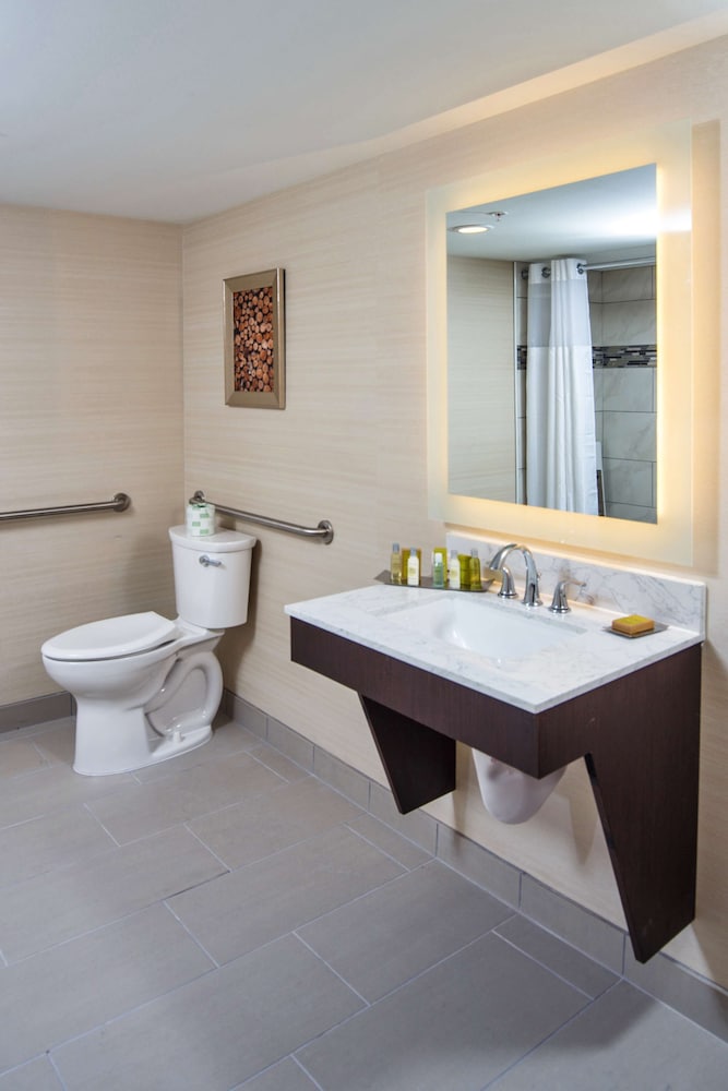 DoubleTree by Hilton Neenah - photo 28