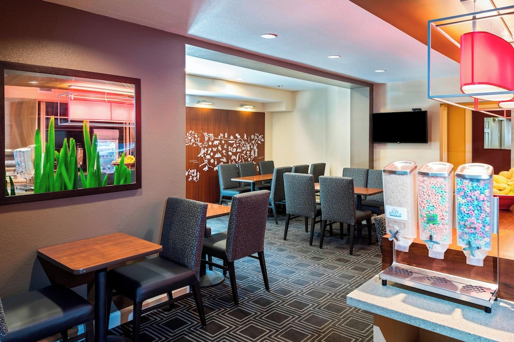 Towneplace Suites By Marriott Kennesaw - photo 19