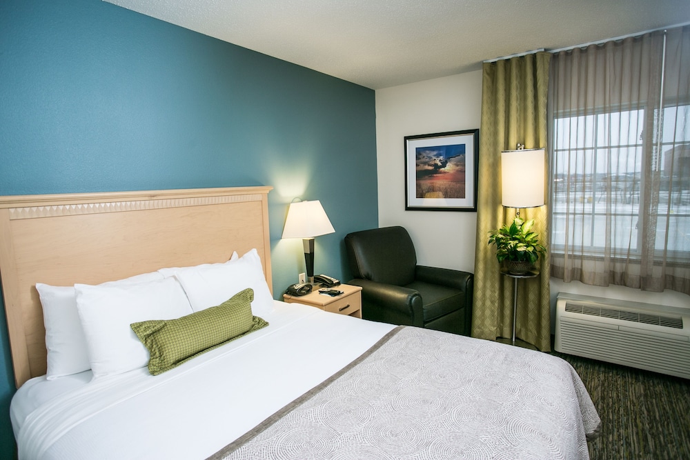 Candlewood Suites Fargo N. Dakota State University by IHG - photo 14