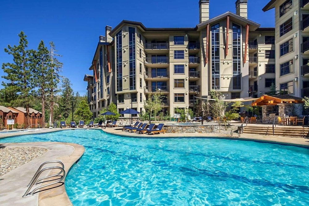 The Village at Mammoth Lakes - photo 3