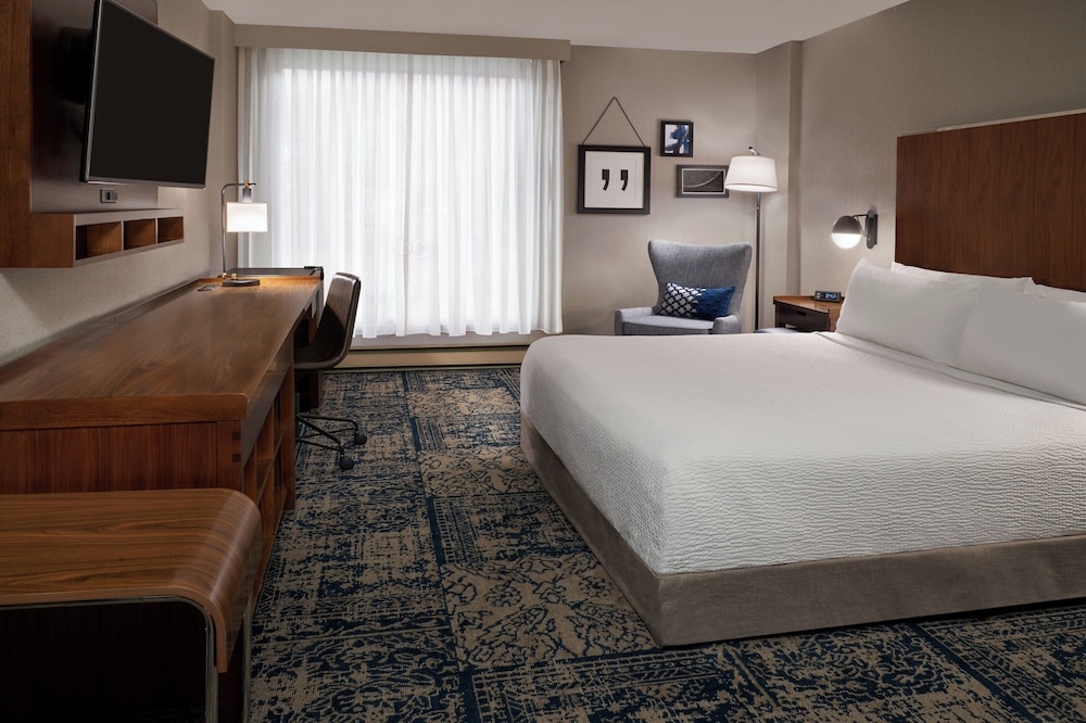 Four Points By Sheraton Gatineau Ottawa in Gatineau, Canada