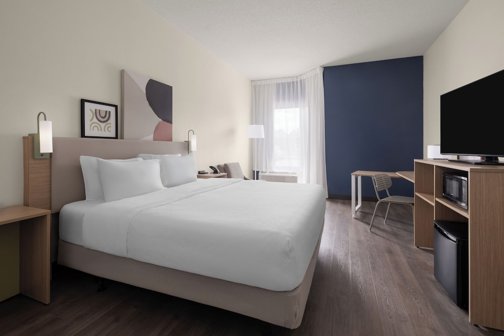 Spark by Hilton Florence North I 95 SC - photo 13