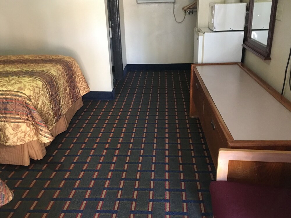 Best Value Inn Motel Sandusky - photo 15