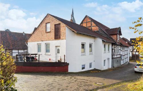 1 Bedroom Lovely Apartment In Nieheim — 4-Star Luxury Hotel in Nieheim, Germany