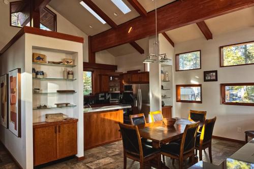 Lakeview Hideaway in Kings Beach, United States