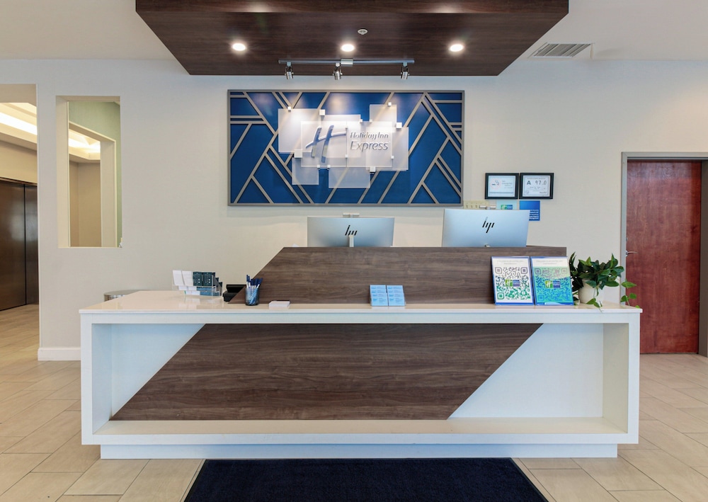 Holiday Inn Express Leland Wilmington Area by IHG - photo 50