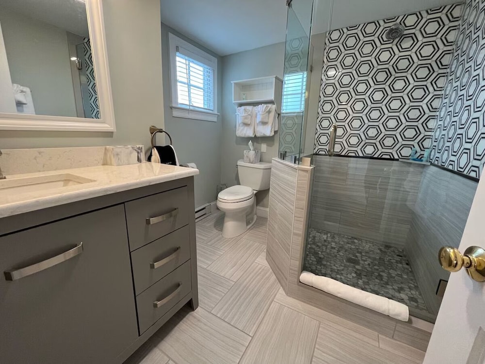 Beach Breeze Inn - photo 47