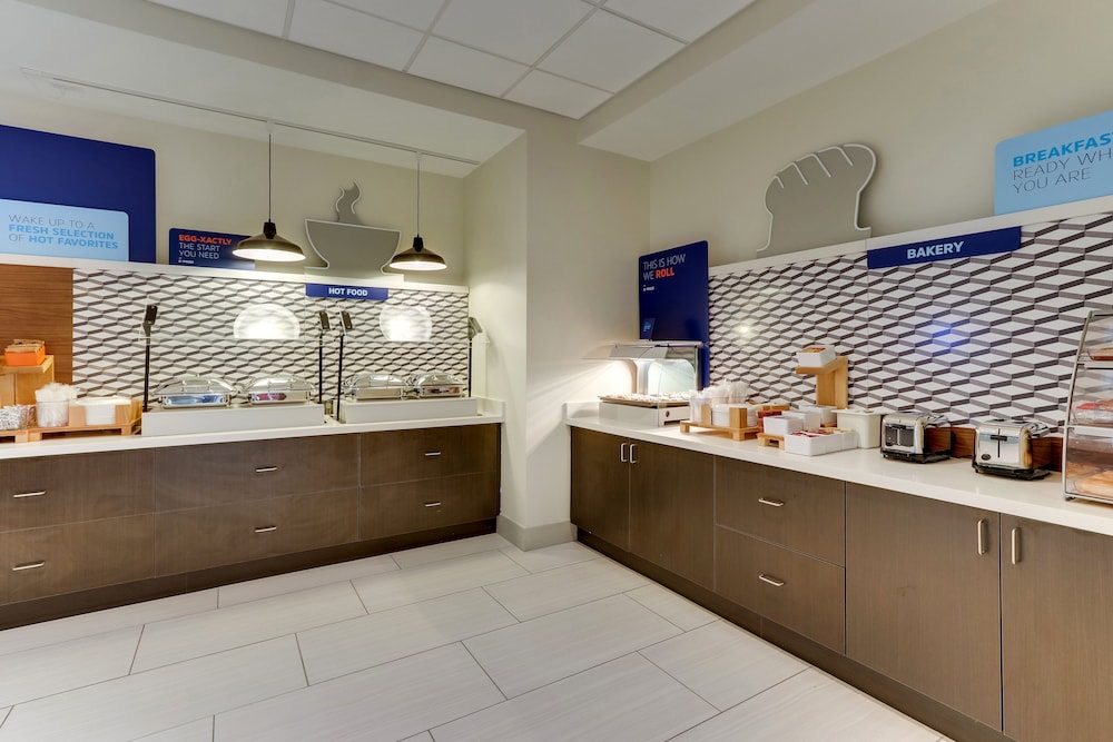 Holiday Inn Express & Suites Dawsonville by IHG - photo 58