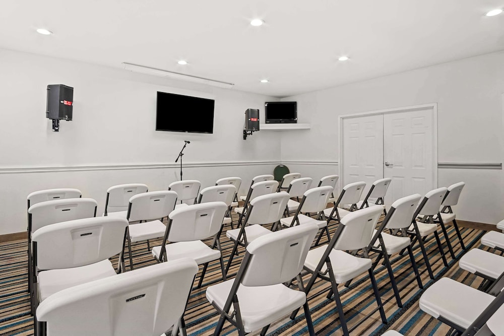 MainStay Suites Addison Dallas - photo 39