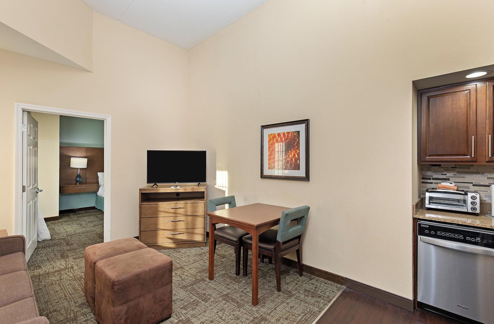 Staybridge Suites Oak Ridge by IHG - photo 14