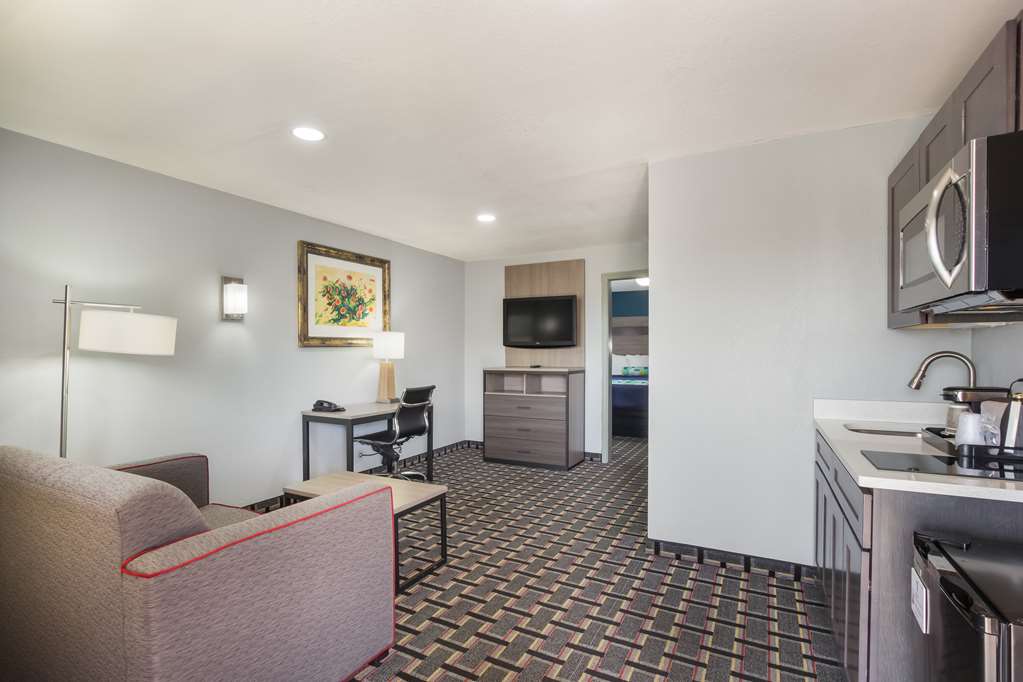 Knights Inn and Suites Salem - photo 15
