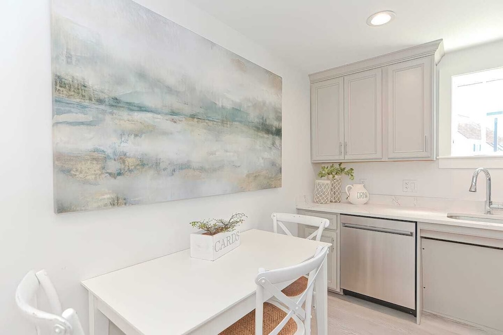 Harbourtown Suites - photo 23